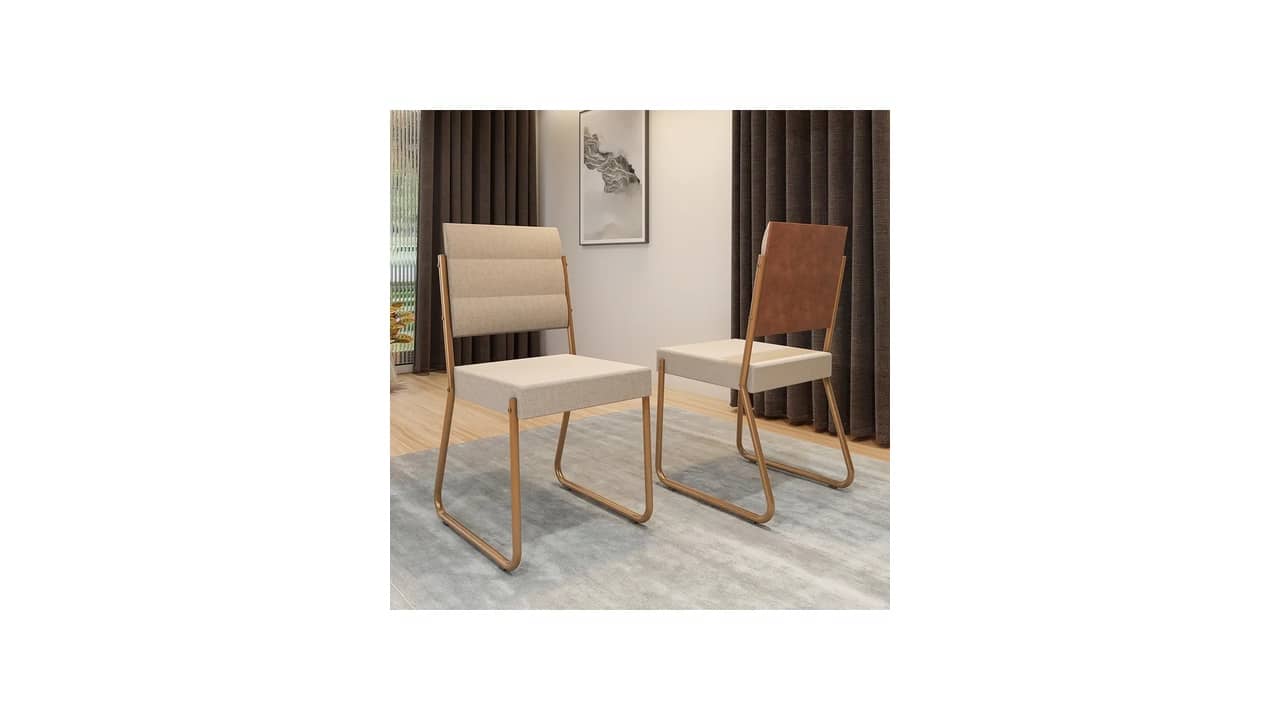 Melhor Cadeira para Mesa de Jantar: Estofadas vs. Plasticas